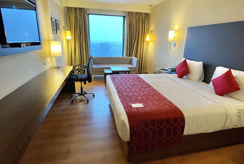 Ramada By Wyndham Jaipur North Hotel Room photo